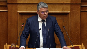 Πρόταση δυσπιστίας -Νατσιός (Νίκη): Η κοινωνία υπέστη εξαθλίωση