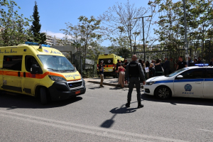 Αντιμέτωπος με τρία κακουργήματα ο 89χρονος για τους πυροβολισμούς σε ΕΦΚΑ και Πρωτοδικείο