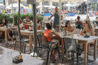 Πρόστιμα 22.600 ευρώ και αναστολή λειτουργίας για 21 ημέρες συνολικά σε 3 καταστήματα υγειονομικού ενδιαφέροντος