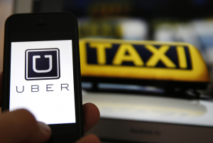 Uber: «Έφτασε» στη Μύκονο η υπηρεσία UberTAXI