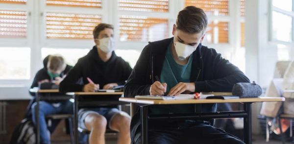 Τέλος η μάσκα σε σχολεία και πανεπιστήμια από 1η Ιουνίου