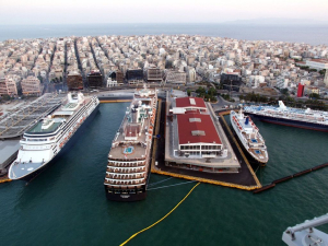 ΟΛΠ: Αύξηση σε αφίξεις επιβατών και κρουαζιερόπλοιων στο λιμάνι του Πειραιά