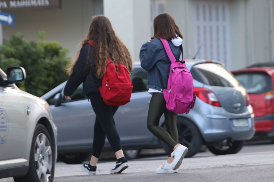 Θεσσαλονίκη: Εντοπίστηκαν και είναι καλά στην υγεία τους οι δύο αγνοούμενες μαθήτριες γυμνασίου από το Βόλο