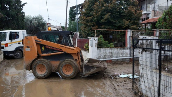 Θεσσαλονίκη: Σοβαρά προβλήματα από ισχυρή νεροποντή
