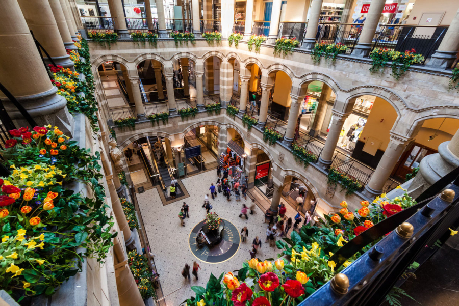 Τα mall της Ευρώπης στέκονται ξανά στα πόδια τους