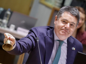 Επανεξελέγη πρόεδρος του Eurogroup ο Ντόναχιου