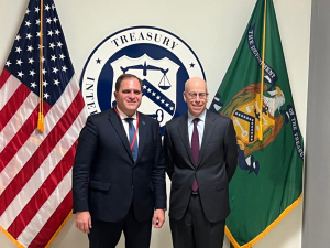 Ο Διοικητής της ΑΑΔΕ, Γιώργος Πιτσιλής, και ο Acting Commissioner του IRS, Douglas O’ Donnell