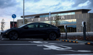 Χωρίς ρεύμα τμήματα του Βερολίνου και το εργοστάσιο της Τesla έπειτα από εμπρησμό σε υποσταθμό ηλεκτρικού ρεύματος