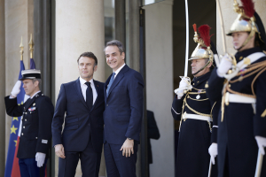 Στην Κύπρο Μητσοτάκης και Μακρόν - Θα συναντηθούν με τον Νίκο Χριστοδουλίδη