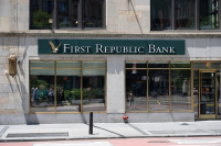S&amp;P: Υποβάθμισε σε &quot;junk&quot; τη First Republic Bank