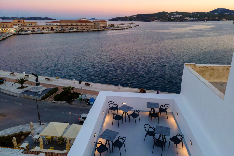 Τα Aria Hotels εγκαινιάζουν στην Σύρο το νέο τους ξενοδοχείο Skylight