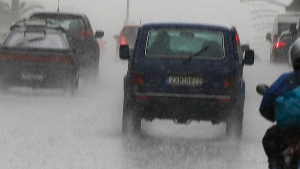 Συνεχίζεται σήμερα για τρίτη μέρα η κακοκαιρία - Πάνω από 400 κλήσεις στην Πυροσβεστική