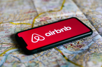 Airbnb: Αυτά είναι τα 10 πιο επιθυμητά καταλύματα στην Ελλάδα