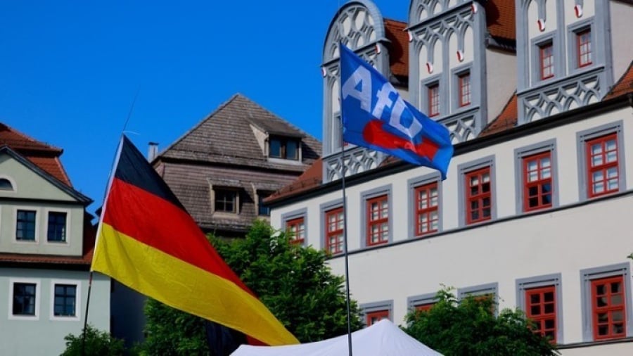 Γερμανία: Η AfD διευρύνει το προβάδισμά της έναντι των συντηρητικών του Μερτς σε πανεθνική δημοσκόπηση