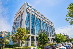BriQ Properties: Αγορά όμορων οικοπέδων στον Ασπρόπυργο