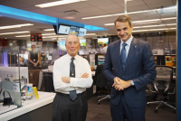 Εύσημα από Μάικ Μπλουμπεργκ σε Μητσοτάκη για μεταρρυθμίσεις