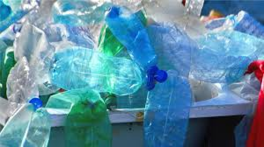 Ο όγκος απορριμμάτων πλαστικών μιας χρήσης αυξήθηκε από 2019 - 2021 παρά τις δεσμεύσεις