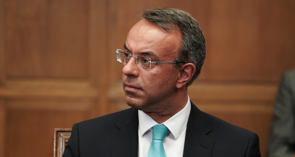Σταϊκούρας: Όλα είναι ανοιχτά για μείωση του ΦΠΑ στα τρόφιμα