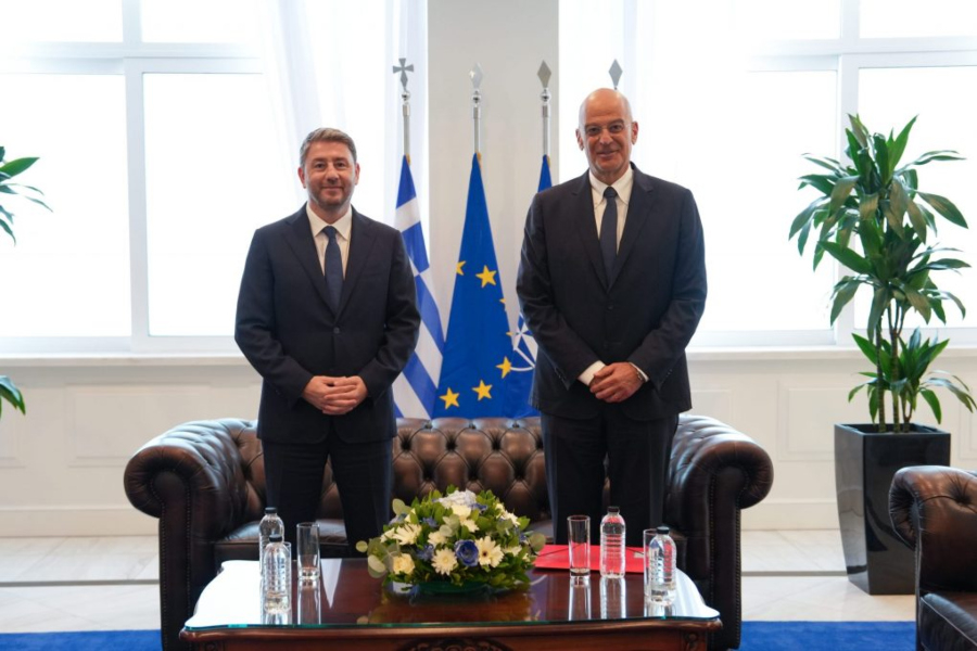 Η «Ατζέντα 2030» και τα εθνικά θέματα στη συνάντηση του Ν. Δένδια με τον Ν. Ανδρουλάκη