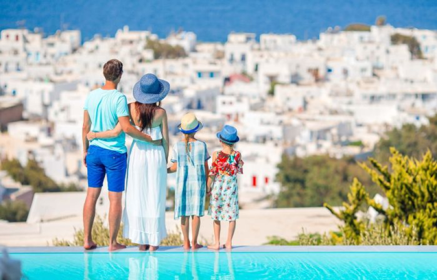 ΕΟΤ Βρετανίας: Βράβευση της Ελλάδας ως «Καλύτερου Προορισμού για Οικογένειες»