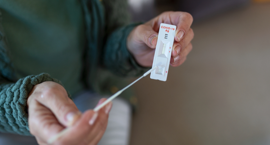 ΕΟΔΥ: 65 θάνατοι από covid, 51 διασωληνωμένοι