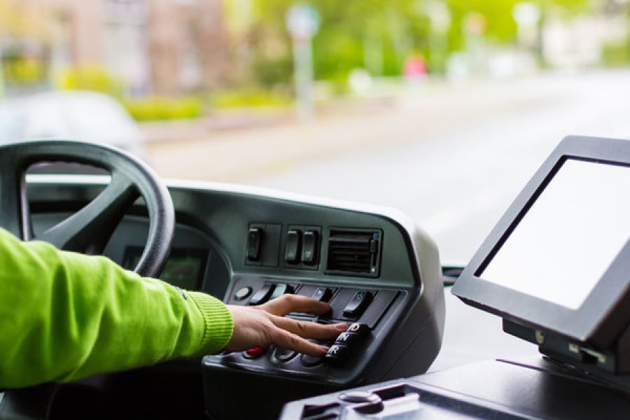 Γερμανία: Μεγάλη ζήτηση για Έλληνες οδηγούς λεωφορείων (Deutsche Welle)