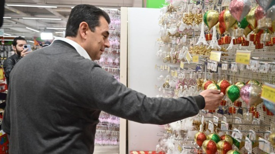 Επαφές Σκρέκα με φορείς της αγοράς για τις τιμές κρεάτων και γλυκισμάτων