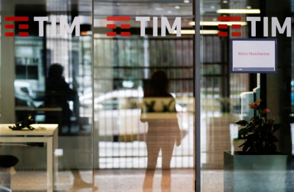 Telecom Italia: Ενέκρινε την πώληση του δικτύου σταθερής τηλεφωνίας της στην KKR ύψους 19 δις ευρώ