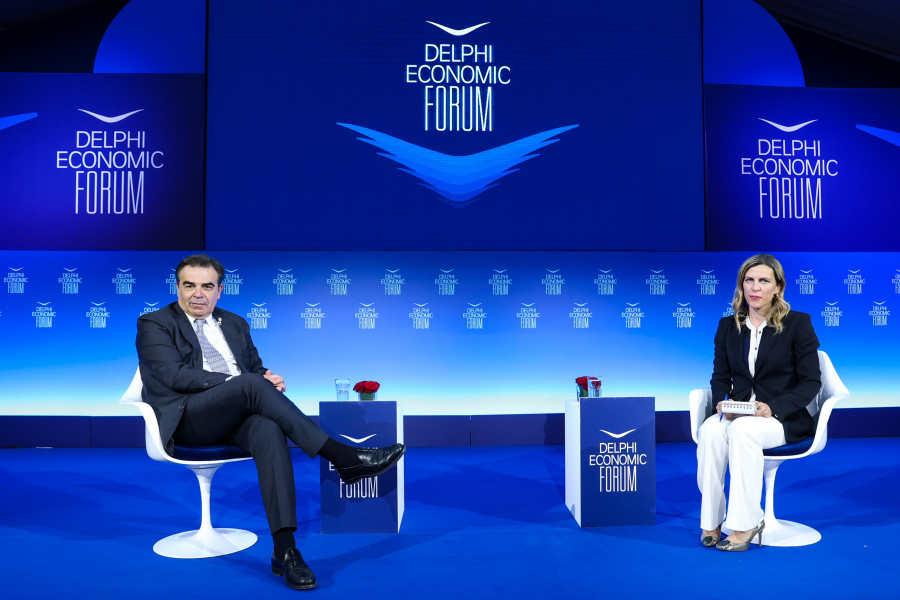 Σχοινάς: Οι κυρώσεις κατά της Ρωσίας πιθανόν να περιλαμβάνουν το πετρέλαιο