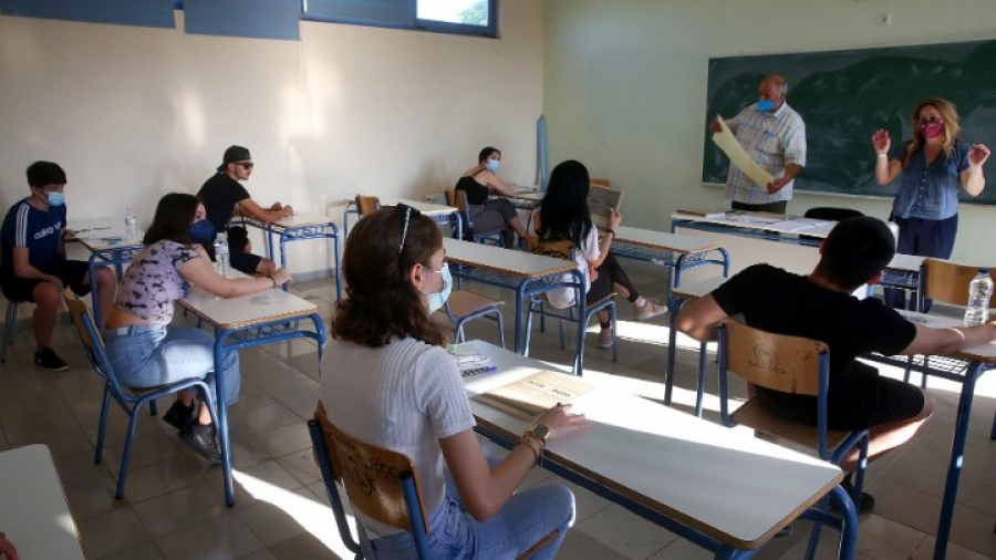 "Πρεμιέρα" πανελλαδικών εξετάσεων για τα ΓΕΛ με Γλώσσα - Λογοτεχνία