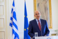 Άνοιξε και πάλι η πρεσβεία της Ελλάδας στο Κίεβο - Τι ανέφερε ο Ν. Δένδιας