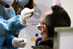 Δράση «Ιπποκράτης»: Rapid test στο Γηροκομείο Αθηνών