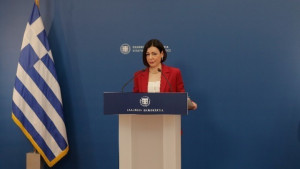 Πελώνη: Δεν υφίσταται θέμα ανασχηματισμού