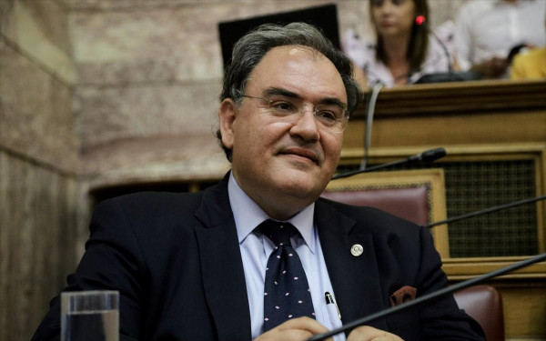 Σαρηγιάννης: Στο νοσοκομείο με κορονοϊό ο πατέρας του