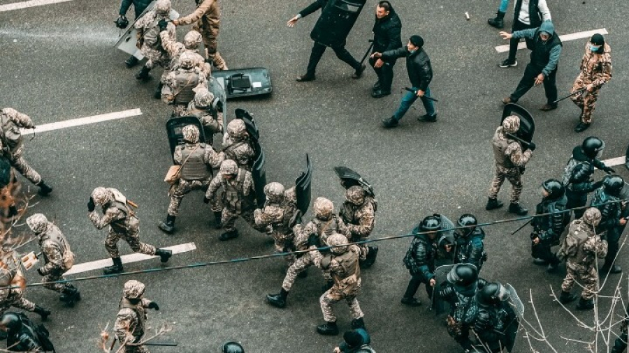 Καζακστάν: Περισσότεροι από 4.400 άνθρωποι έχουν συλληφθεί