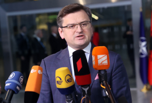 Συνομιλία Κουλέμπα - Μπλίνκεν για να ξεμπλοκάρουν οι εξαγωγές σιτηρών της Ουκρανίας