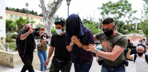 Νέα Σμύρνη: «Είμαι συντετριμμένη» - Συγκινεί η μητέρα του 22χρονου