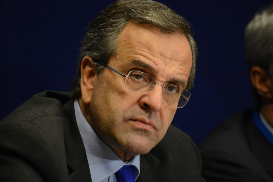 Α. Σαμαράς: Στην πράξη νομιμοποιούνται οι παράνομοι μετανάστες