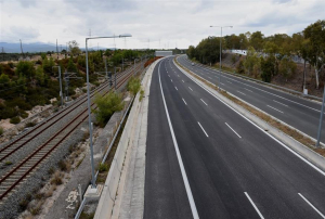 Διακοπή της κυκλοφορίας στην Αθηνών-Κορίνθου λόγω πυρκαγιάς σε βυτιοφόρο όχημα