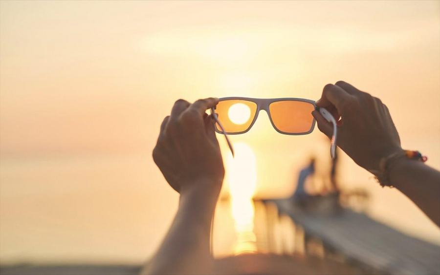 Αυξημένος κίνδυνος καρκίνου του εντέρου λόγω ανεπαρκούς έκθεσης στην υπεριώδη ηλιακή ακτινοβολία UVB