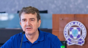 Χρυσοχοΐδης προς ΣΥΡΙΖΑ: «Και πυροσβέστης και επιτελικός, συνεχώς παρών»