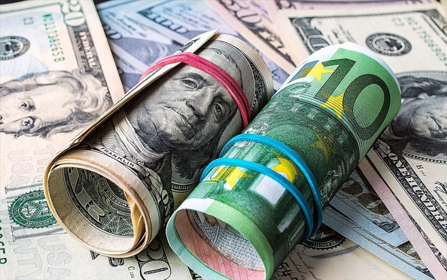 Υψηλότερα κινείται το ευρώ μετά τις δηλώσεις Λαγκάρντ