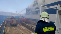 Euroferry Olympia: Το πλοίο έχει προσδεθεί από ρυμουλκό - Συνεχίζεται το έργο πυρόσβεσης