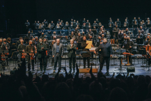 Άξιον Εστί από την Εθνική Λυρική Σκηνή με την υποστήριξη των My market