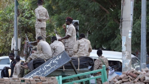 Σουδάν: Οι μάχες συνεχίζονται στο Χαρτούμ, παρά την τριήμερη κατάπαυση του πυρός