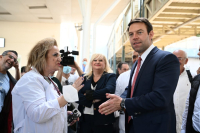 Στ. Κασσελάκης για την επίσκεψη στο «Γεννηματάς»: Είμαι 1.000% δίπλα στους εργαζόμενους