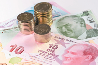 Σε νέο ιστορικό χαμηλό έναντι του δολαρίου και του ευρώ η τουρκική λίρα
