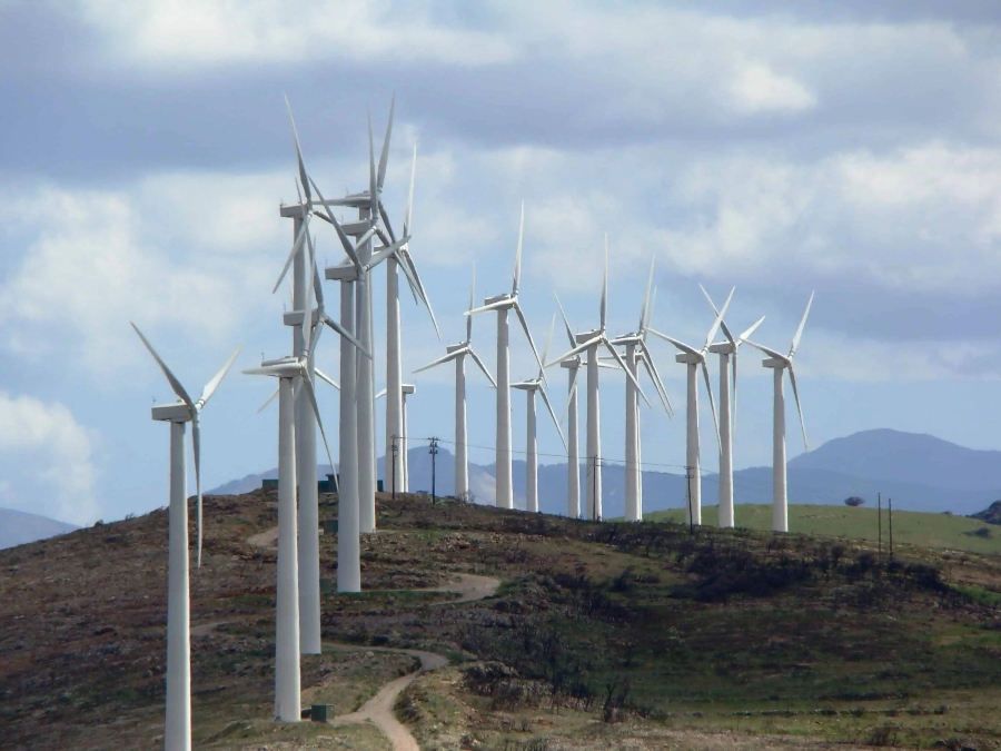 ΥΠΕΝ: Σε δημόσια διαβούλευση το νομοσχέδιο για τις ΑΠΕ
