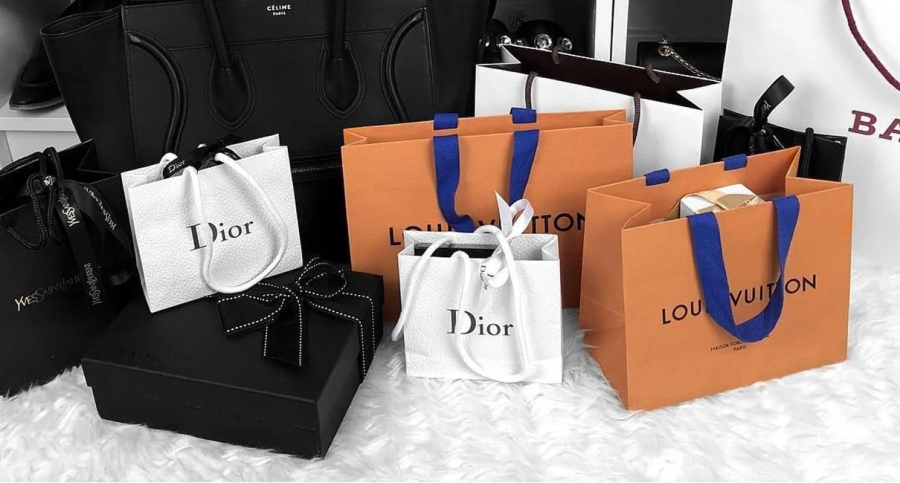 Αντέχουν τα luxury brands- Αύξηση πωλήσεων για Rolex, Dior, Hermes, Louis Vuitton και Saint Laurent στην Ελλάδα