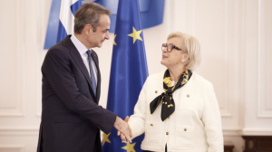 Γαλλία: Εκτενής κάλυψη από γαλλικά ΜΜΕ της επίσκεψης της υπ. Άμυνας, Κ. Βοντρίν, στην Αθήνα